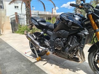 Yamaha FZ8 Fazer 800 Negra