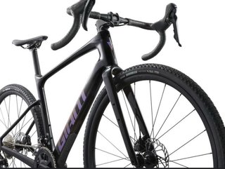 Bicicleta Giant Revolt Advanced 2 Gravel Negra
