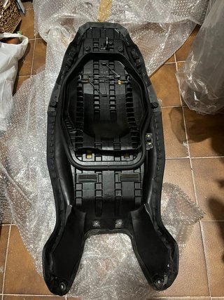 Asiento Honda X-ADV 2017 Negro/Gris