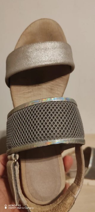Sandalias planas mujer doradas y plateadas
