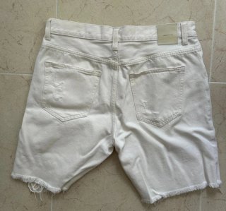 Shorts vaqueros Bershka blancos rotos Talla 42