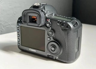 Canon EOS 5DSR