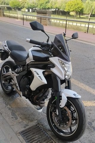 Kawasaki ER6n 650cc Blanca