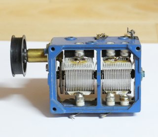 Condensador variable de sintonia, doble o tandem