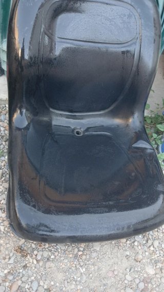 Silla de plástico negra