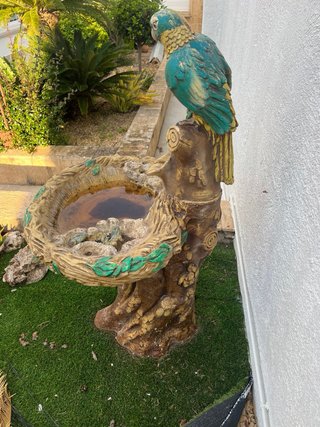 Fuente Decorativa y Bebedero de Pájaros Artesanal.