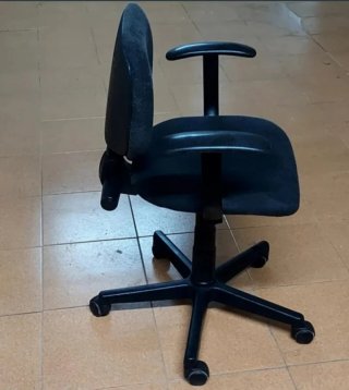 Silla de oficina giratoria con ruedas