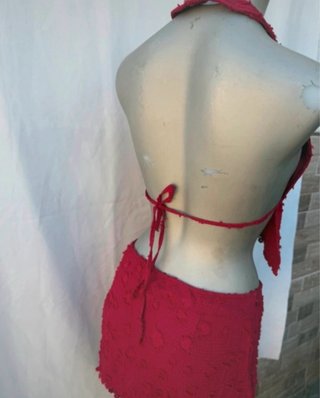 Conjunto top halter y falda