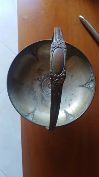 Cestino decorativo in metallo