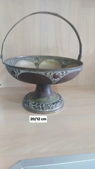 Cestino decorativo in metallo
