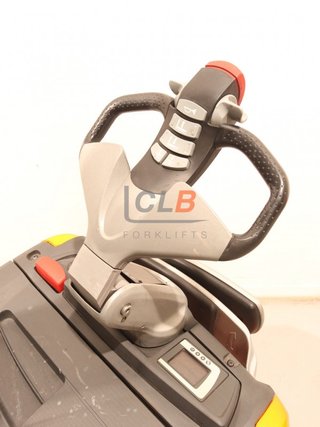 Ref. M-6498 Apilador Eléctrico con Plataforma STILL EXV-SF 14D