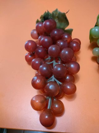 4 racimos uvas plástico vintage años 60