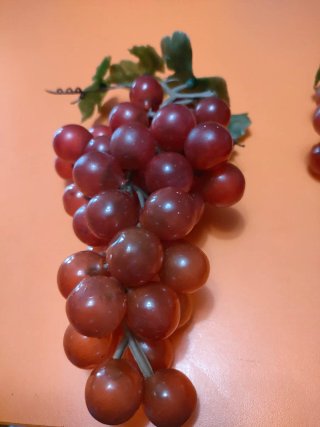 4 racimos uvas plástico vintage años 60