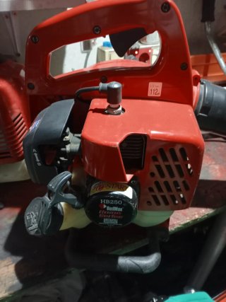 Soplador de gasolina RedMax HB250