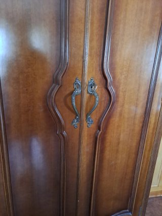 Dormitorio vintage madera oscura