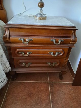 Dormitorio vintage madera oscura