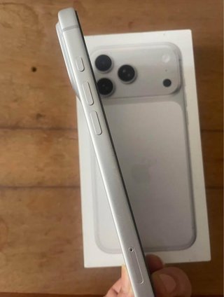 iPhone 17 Pro Max Plata