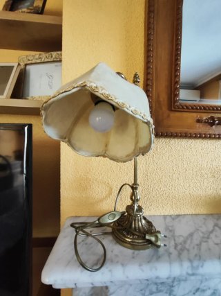 2 Lámparas de mesa vintage doradas