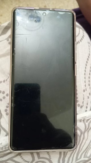 Móvil Gris y Blanco