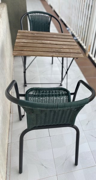 Mesa y 2 sillas terraza madera y metal