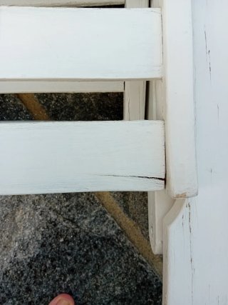 Sedia  pieghevole in legno vintage bianca
