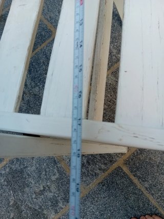 Sedia  pieghevole in legno vintage bianca