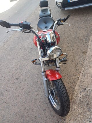 Suzuki Marauder 250cc Roja