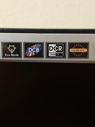 Pantalla AOC Plata y Negra