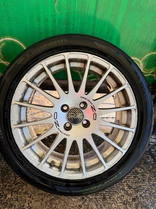 Llantas OZ Racing 17 4x100 con Neumáticos