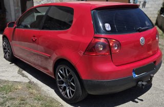 Se vende Volkswagen Golf V o se cambia por tractor