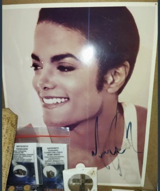 Scansione del vero autografo di Michael Jackson!