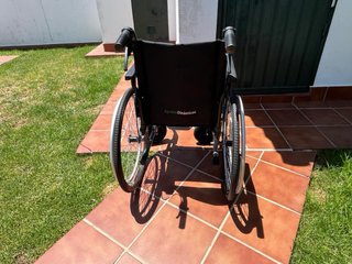 Silla de ruedas nueva, (usada una sola vez)