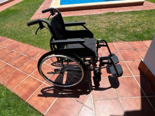 Silla de ruedas nueva, (usada una sola vez)