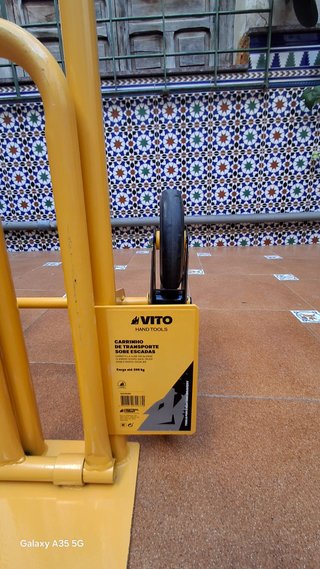 Carretilla Seminueva plegable para escaleras