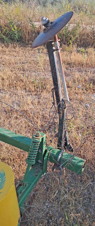 Sembradora GIL para maíz y girasol de 4 tambores.