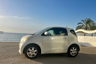 Toyota iQ 2010