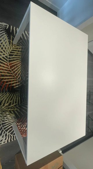 Mesa de comedor blanca moderna