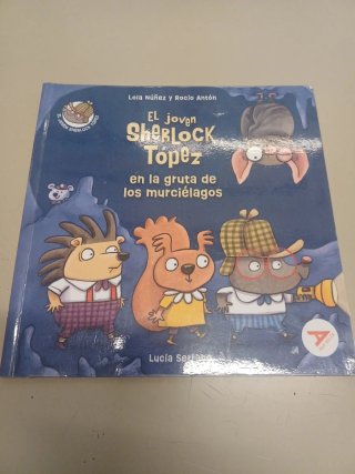 El joven Sherlock Tópez en la gruta de los murc...
