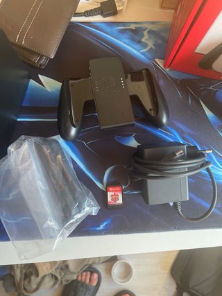 (Como NUEVA) Nintendo Switch OLED + Accesorios