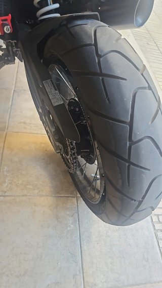 Zontes GK 350 Negra y Azul