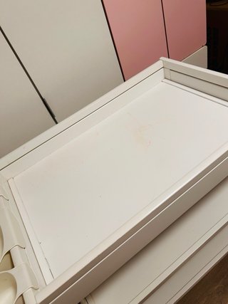 Cambiador de bebé blanco