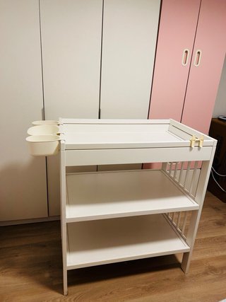 Cambiador de bebé blanco