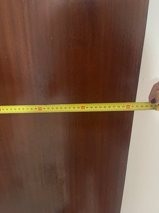 Puerta de madera con cristal