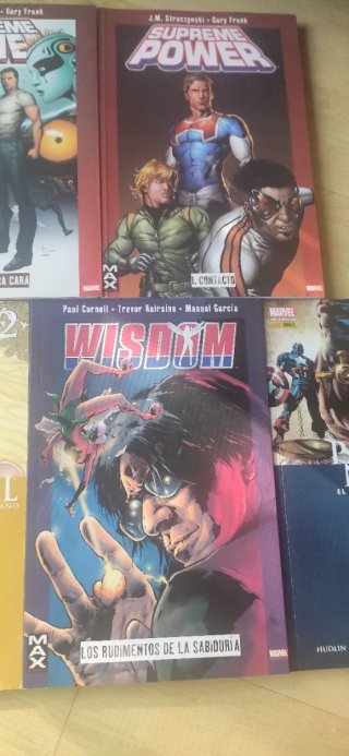 7 libros Marvel Panini MAX supreme, civil war