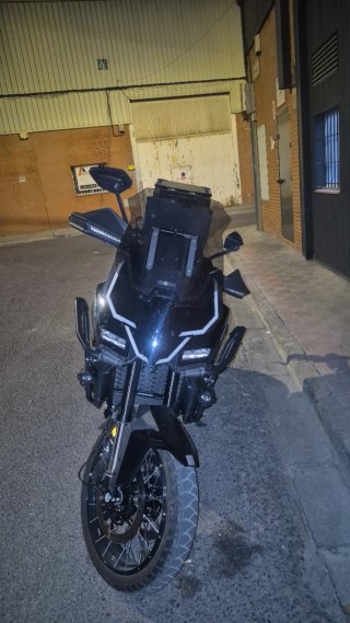 Zontes 703F Adventure Moto Negra