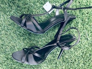 Sandalias de tacón Zintia T40 Negros