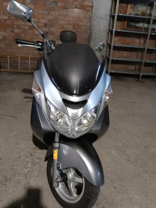 Suzuki Burgman 250 Gris Plata