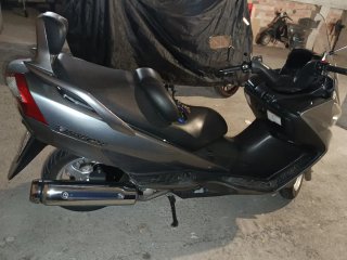 Suzuki Burgman 250 Gris Plata