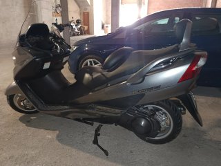 Suzuki Burgman 250 Gris Plata