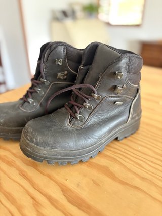 Botas robustas talla 38